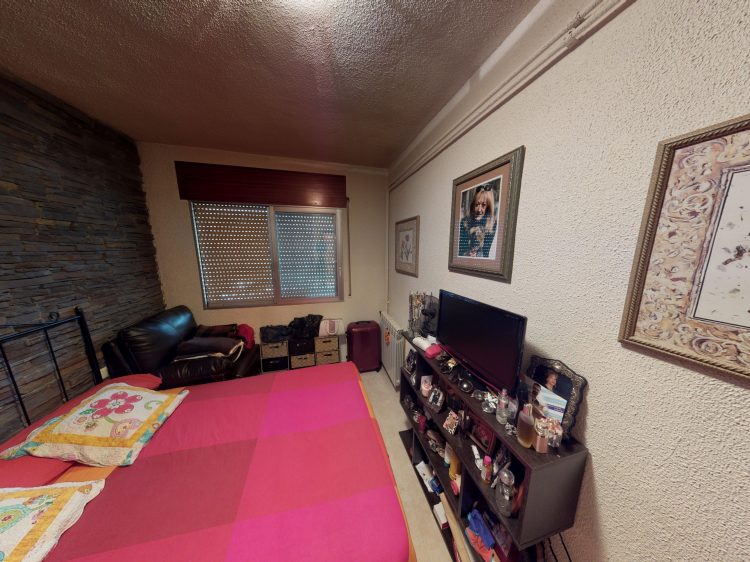 Pis-1-dorm-Andorra-06202019_125922.jpg