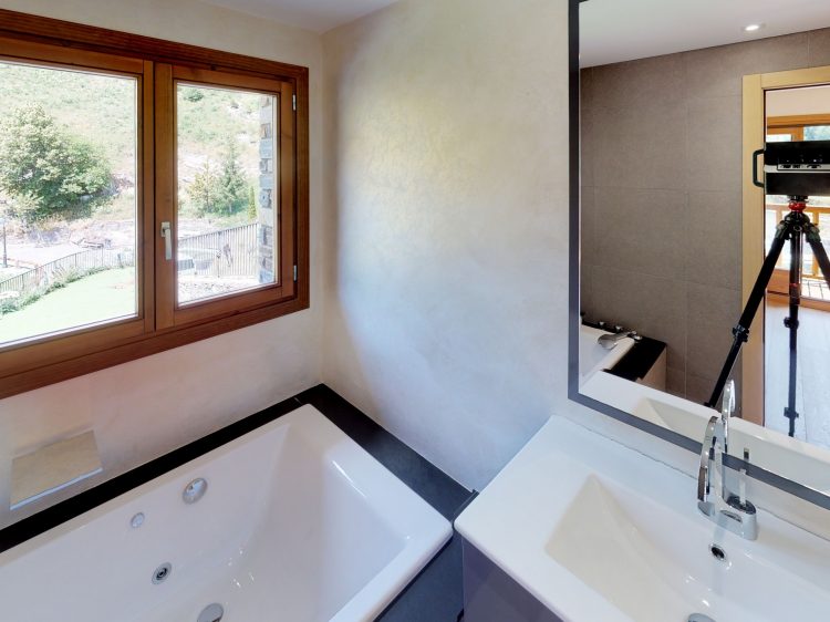 Xalet-Pal-Bathroom (2).jpg