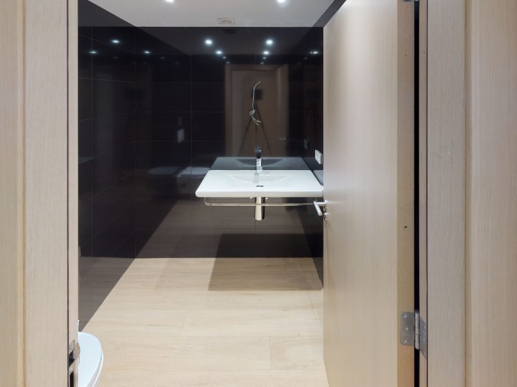 Xalet-Pal-Bathroom (3).jpg