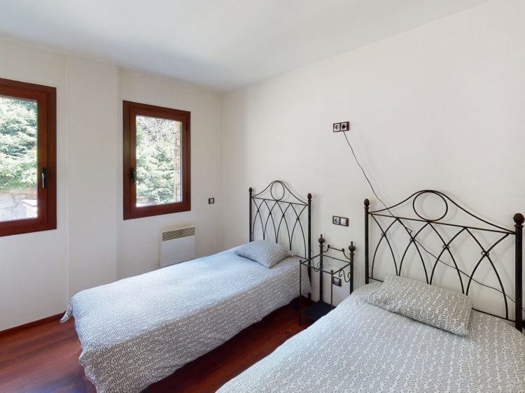 Bord-Domingo-Bedroom (1).jpg