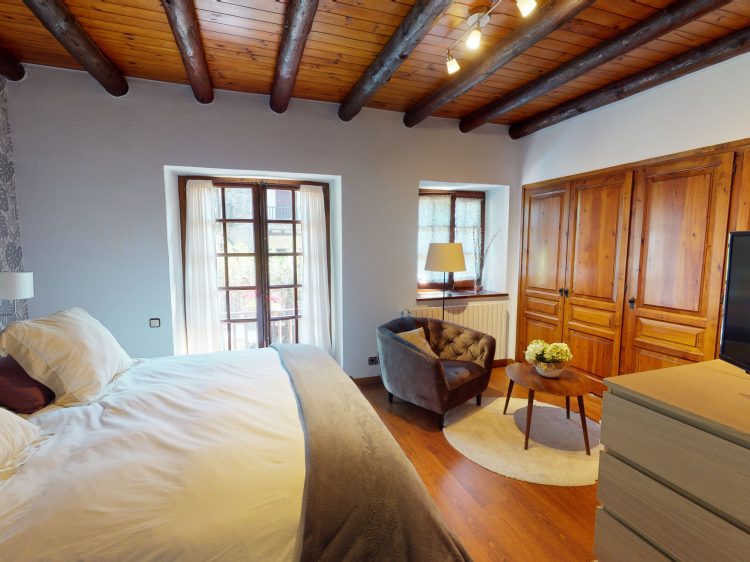 Borda-duplex-amb-jardi-03152022_112624.jpg
