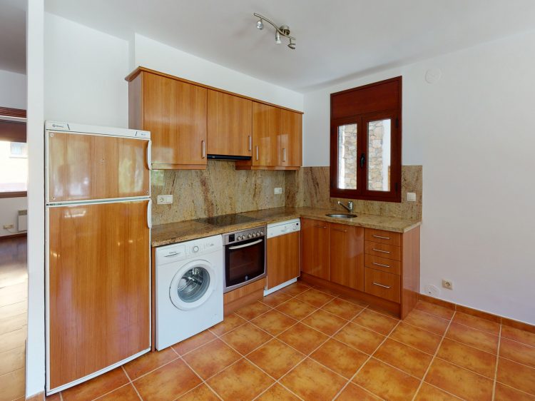 Estudi-Arinsal-Kitchen.jpg