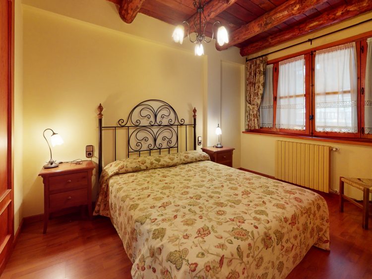 Bordes-DArinsal-Bedroom-6.jpg